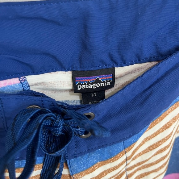 Patagonia Wavefarer Board-shorts 5"" size 14 - Picture 4 of 6